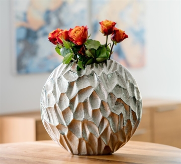 Blunt vase i aluminimum/antiksølv (H: 36 cm, B: 38 cm)